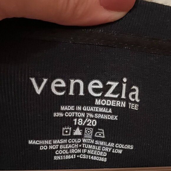NEW} Venezia Long Sleeve Women's Modern Tee, Black/Size 18-20 - Picture 3 of 11